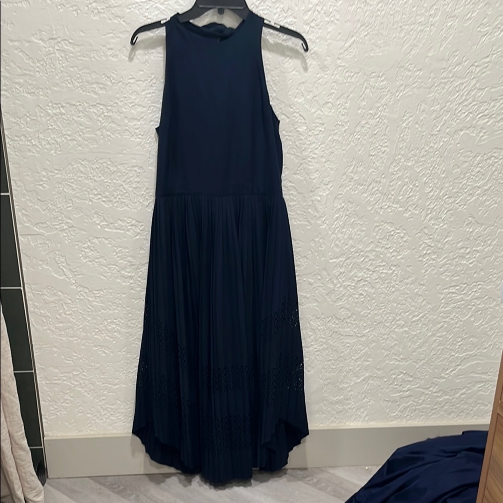 Elegant Navy Sleeveless Dress